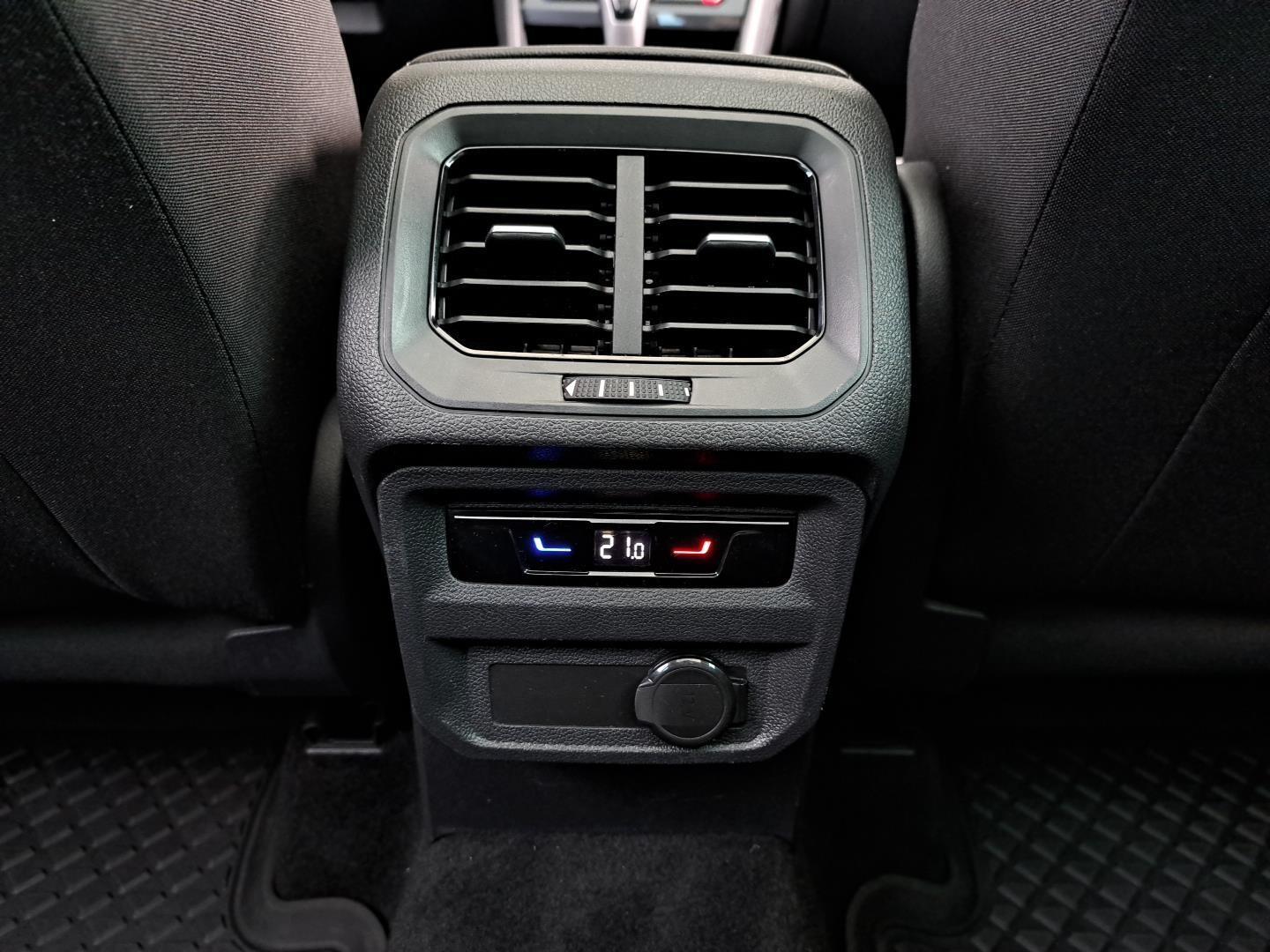 Elegance 4Motion 2.0TSI 190KM DSG Matrix Panorama Virtual Nav ACC FV23 32