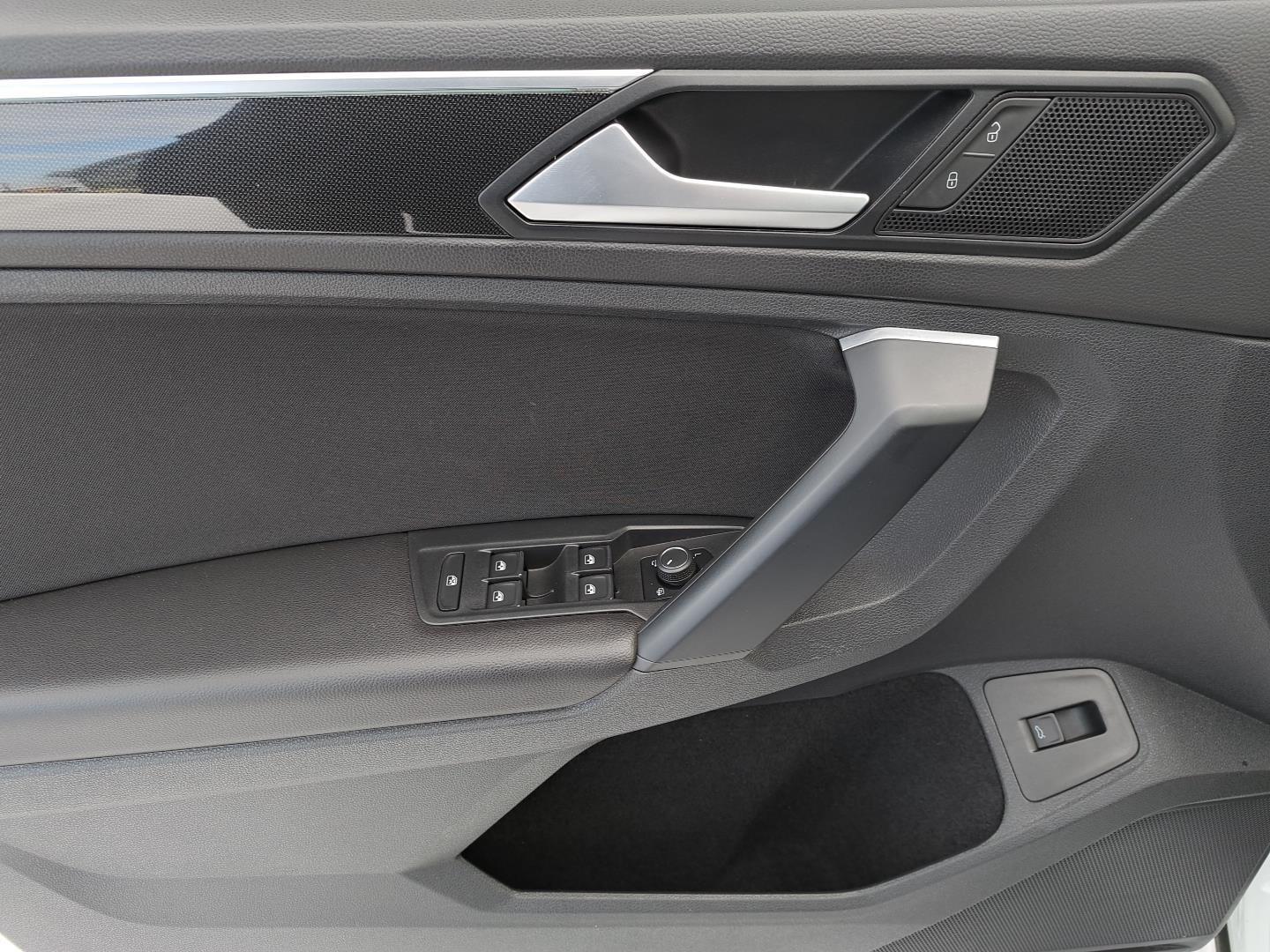 Elegance 4Motion 2.0TSI 190KM DSG Matrix Panorama Virtual Nav ACC FV23 14