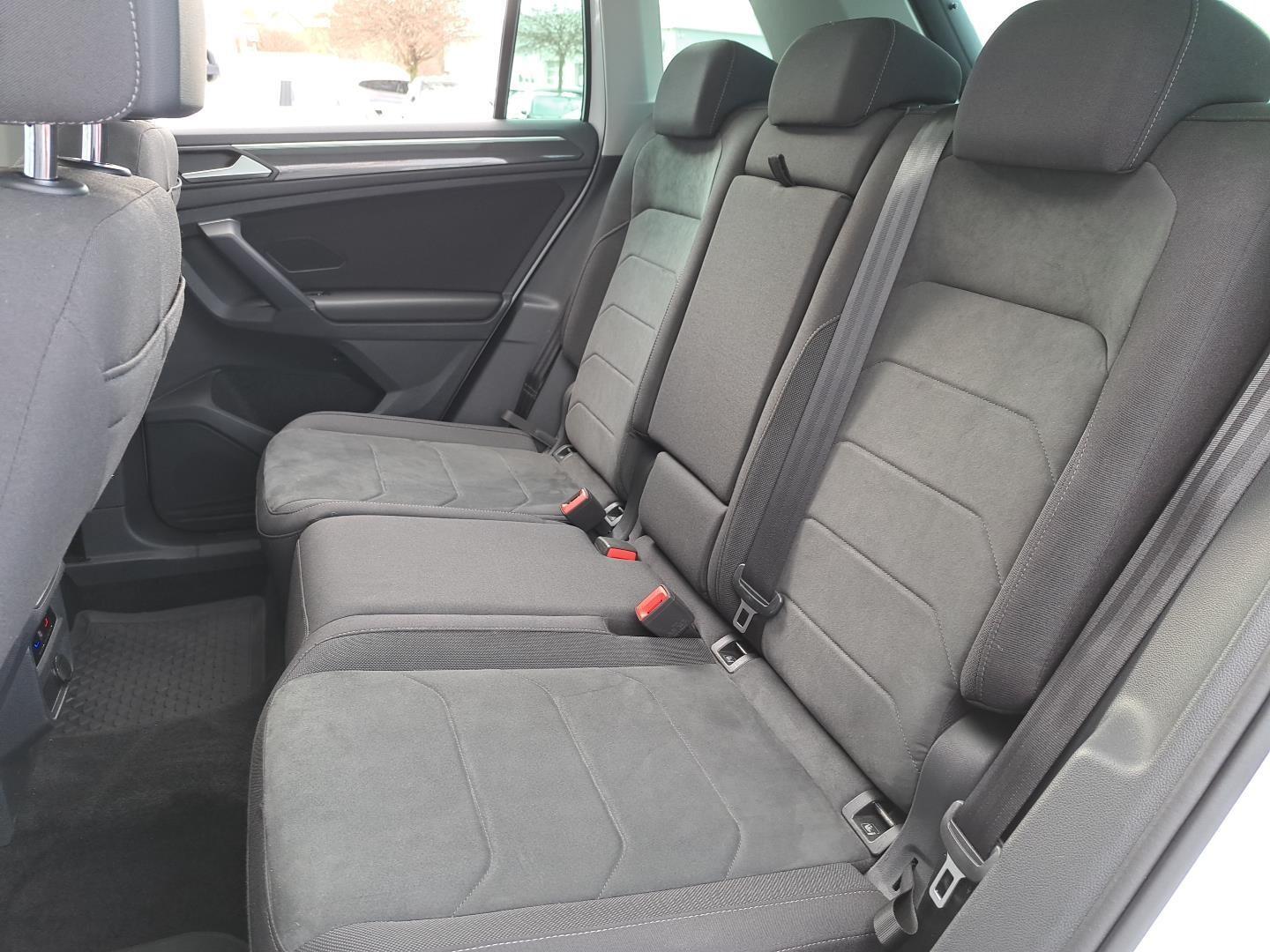 Elegance 4Motion 2.0TSI 190KM DSG Matrix Panorama Virtual Nav ACC FV23 13