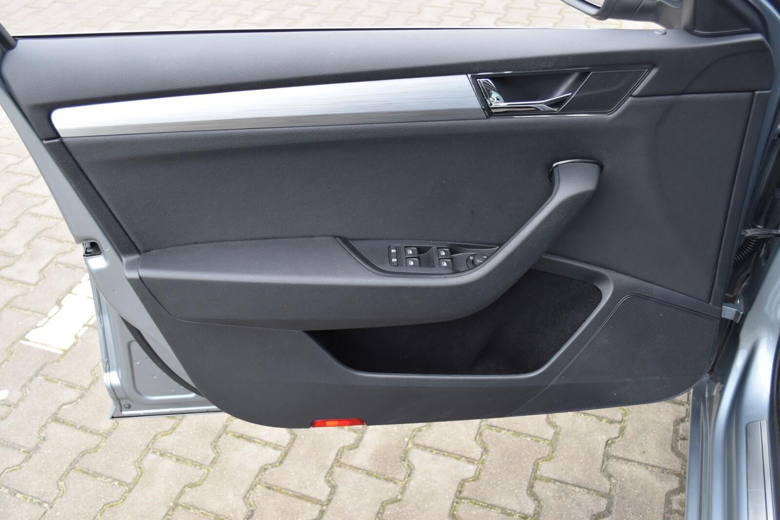 SalonPL TDI 200KM DSG Combi Ambition ACC Comfort Kessy NAVI Matrix VAT 19