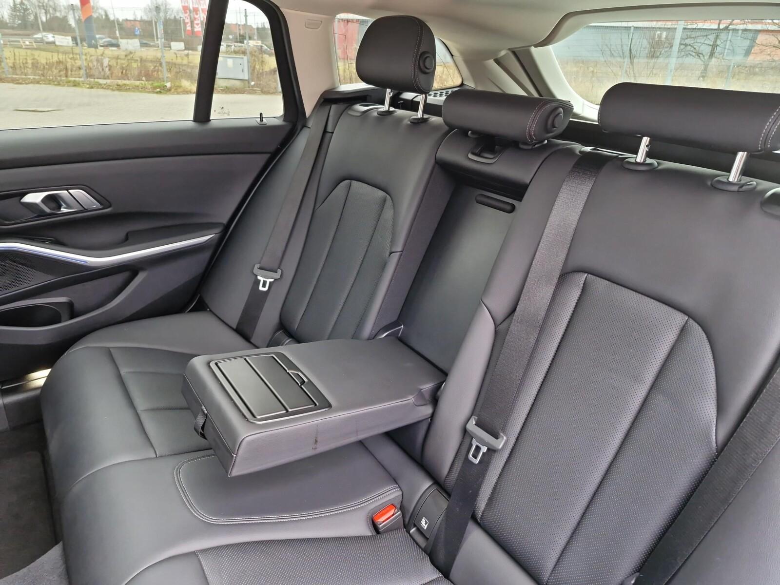 320d xDrive | Luxury Line | Nawigacja | Kamera | Panorama | HIFI | Fv 15