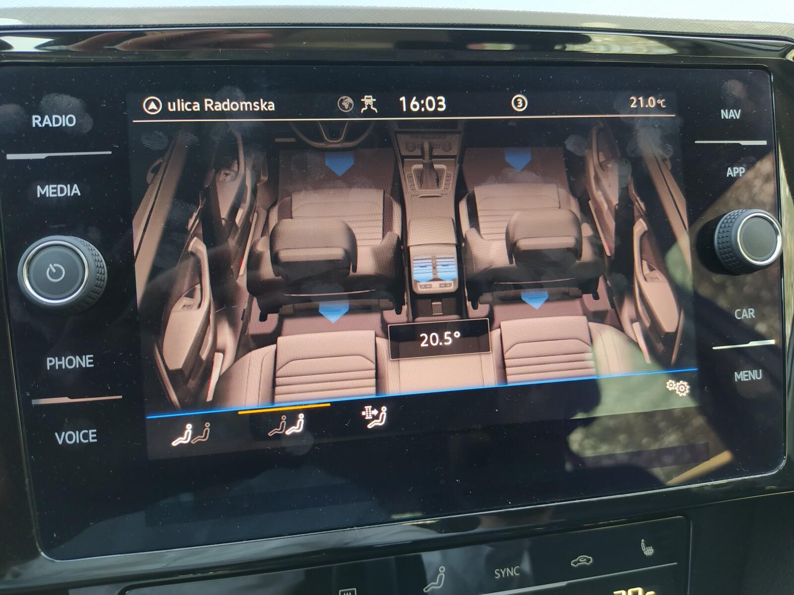 TSI 150KM Business | Nawigacja | LED | Keyless | Salon PL | FV23% 19
