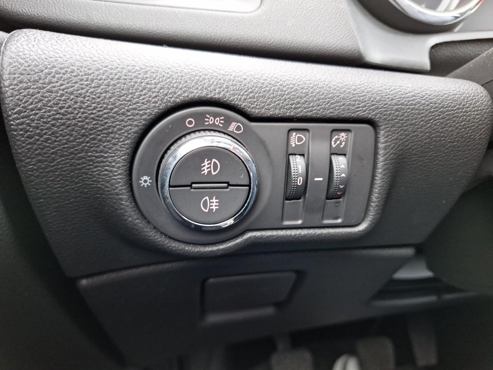 Active | Czujniki parkowania | Bluetooth | Tempomat | Serwis ASO 19