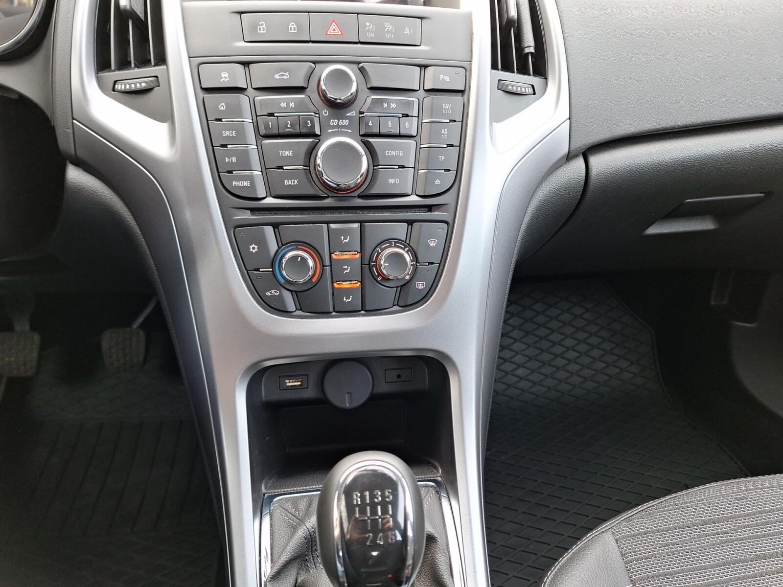 Active | Czujniki parkowania | Bluetooth | Tempomat | Serwis ASO 15