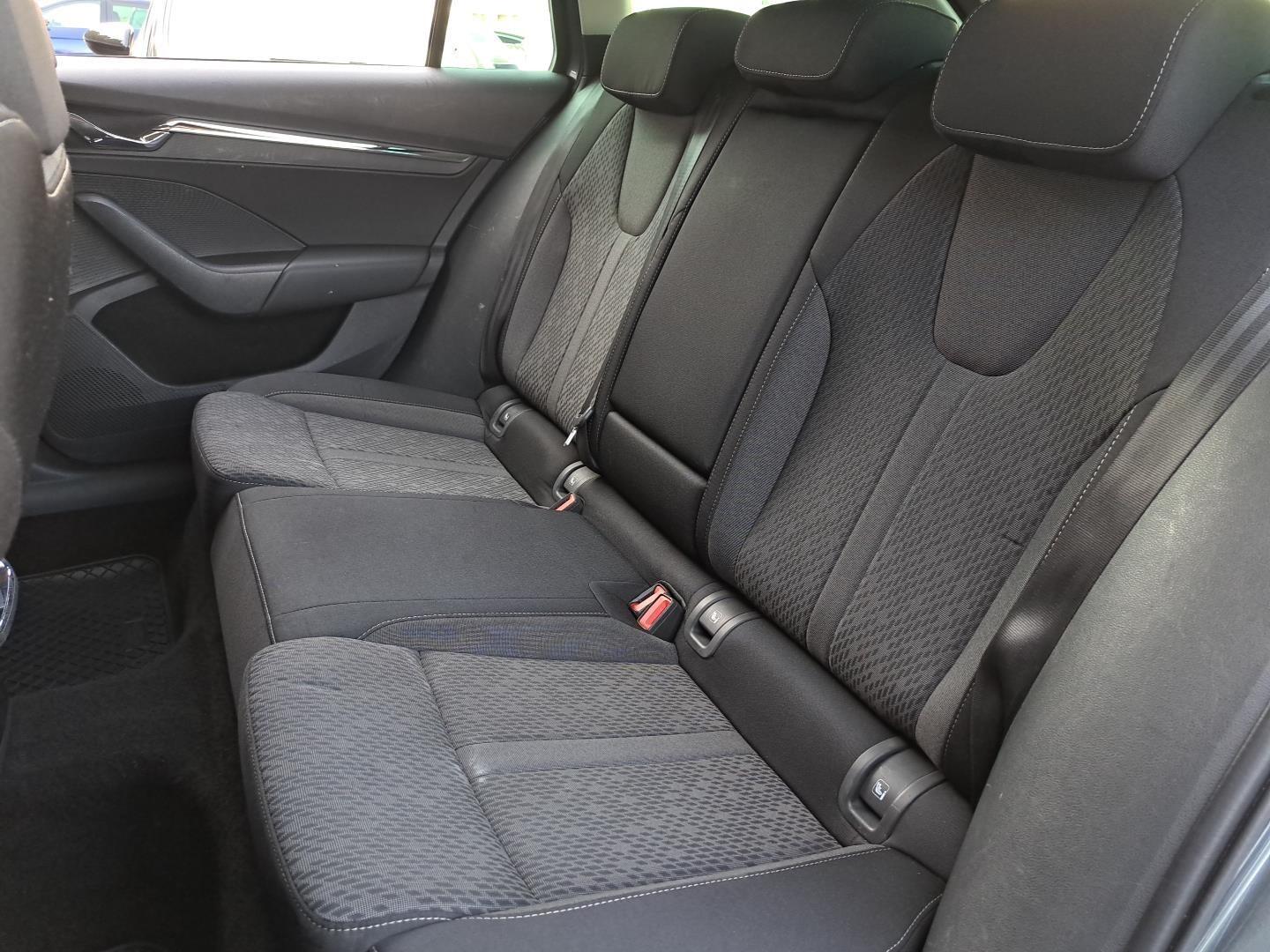 2.0 TDI 150KM DSG SalonPL Style Matrix Kamera Virtual Kessy 18" FV23% 13