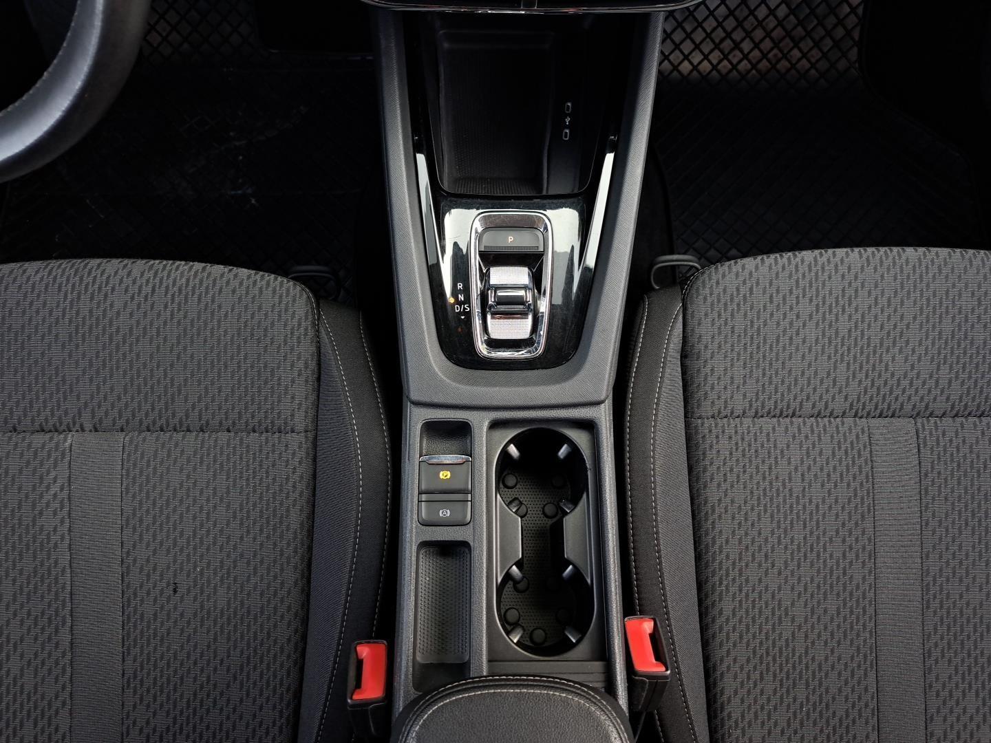 2.0 TDI 150KM DSG SalonPL Style Matrix Kamera Virtual Kessy 18" FV23% 15