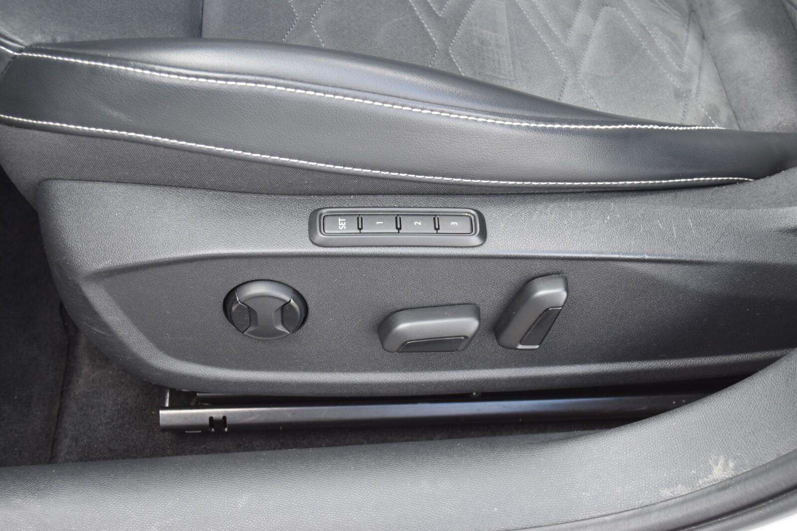 ST 150KM DSG Fulllink Kamera Beats LED Panorama Półskóra Virtual 23% 33