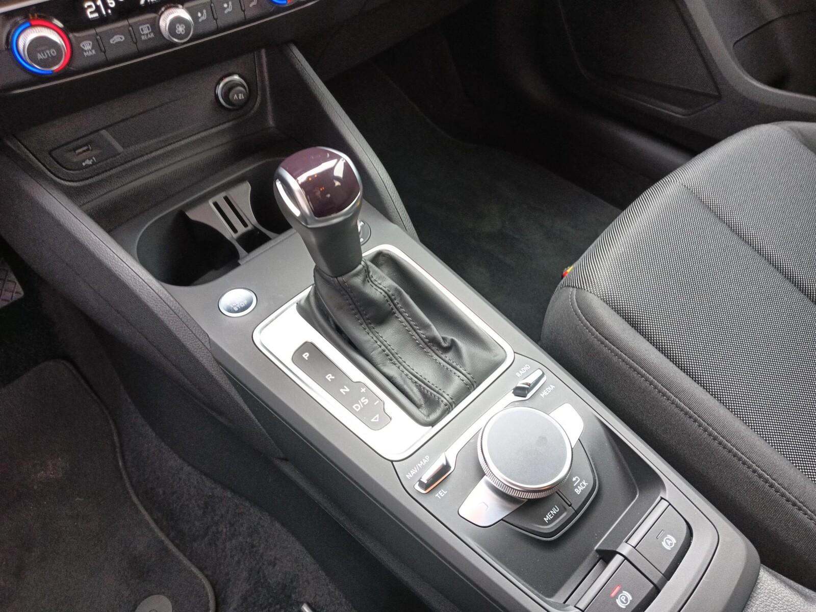 Audi Q2 35 TFSI 150 KM S Tronic 14