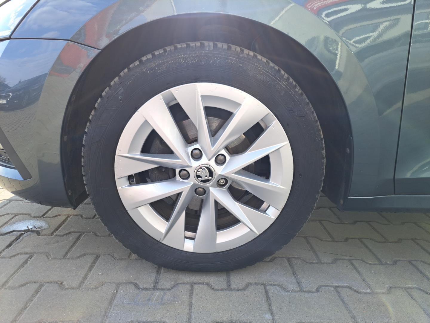 Skoda Octavia 2.0 TDI 150 KM DSG Kombi Ambition Salon Polska 10