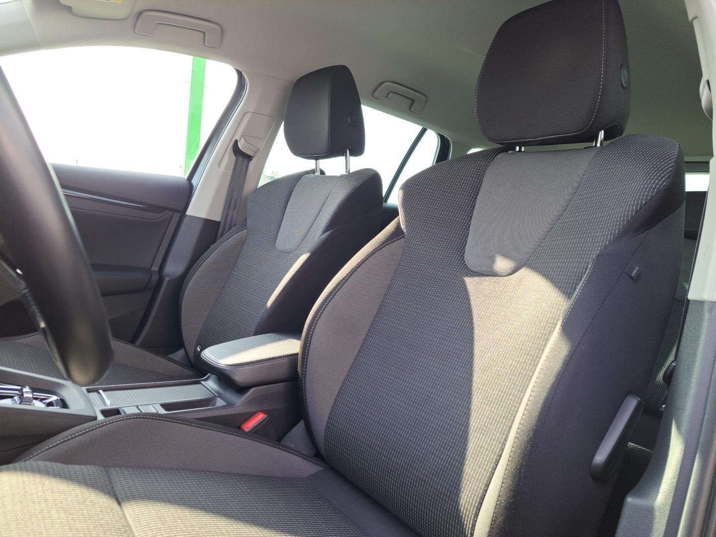 Skoda Octavia 2.0 TDI 150 KM DSG Kombi Ambition Salon Polska 12