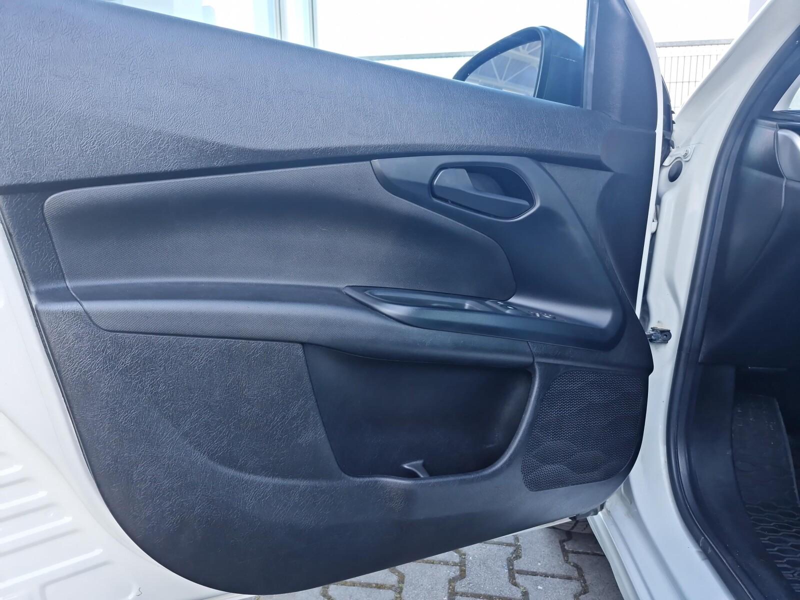 1.4 95KM POP | Bluetooth | Czujniki parkowania tył | Salon PL 9