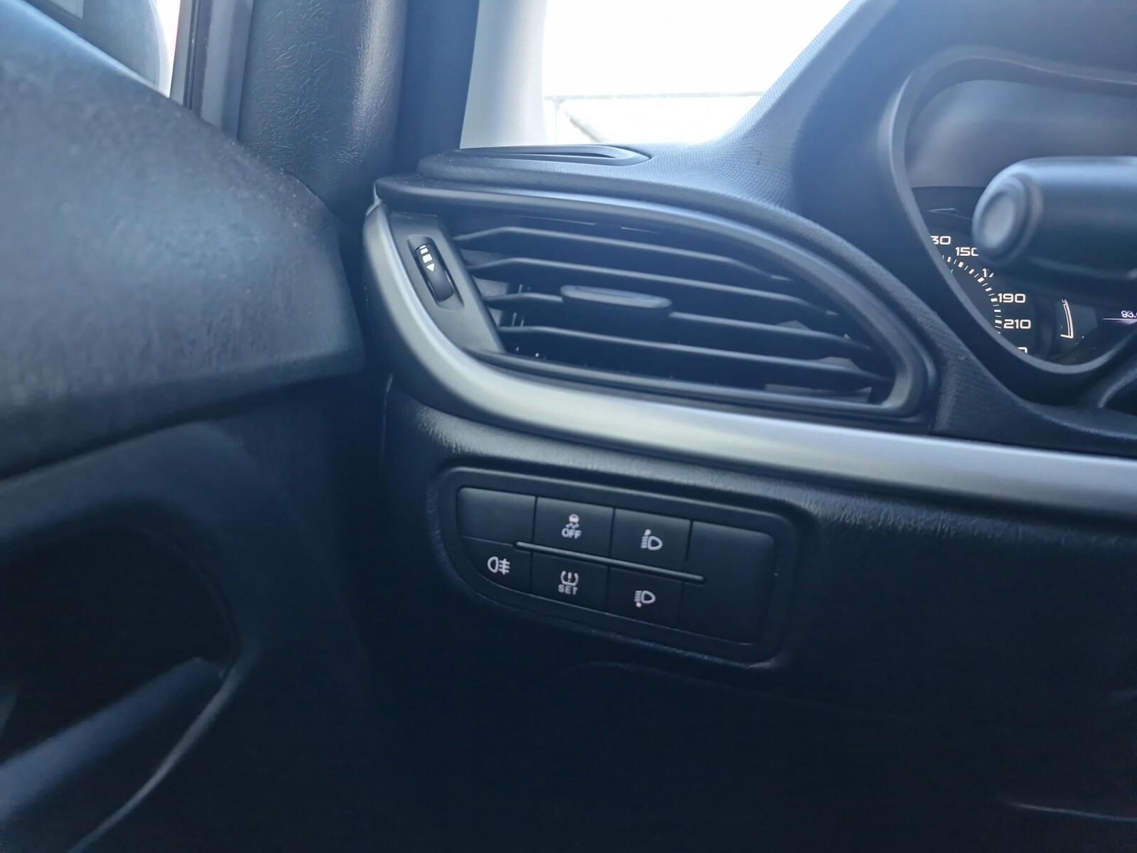 1.4 95KM POP | Bluetooth | Czujniki parkowania tył | Salon PL 26
