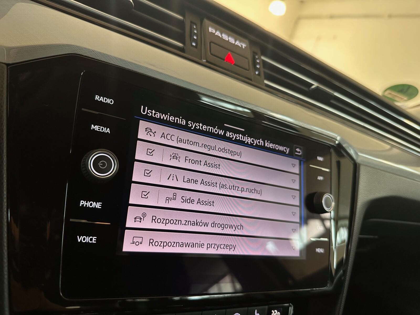 Business 2.0TSI DSG 190 KM | Full LED | Nawigacja | Keyless | Kamera 32