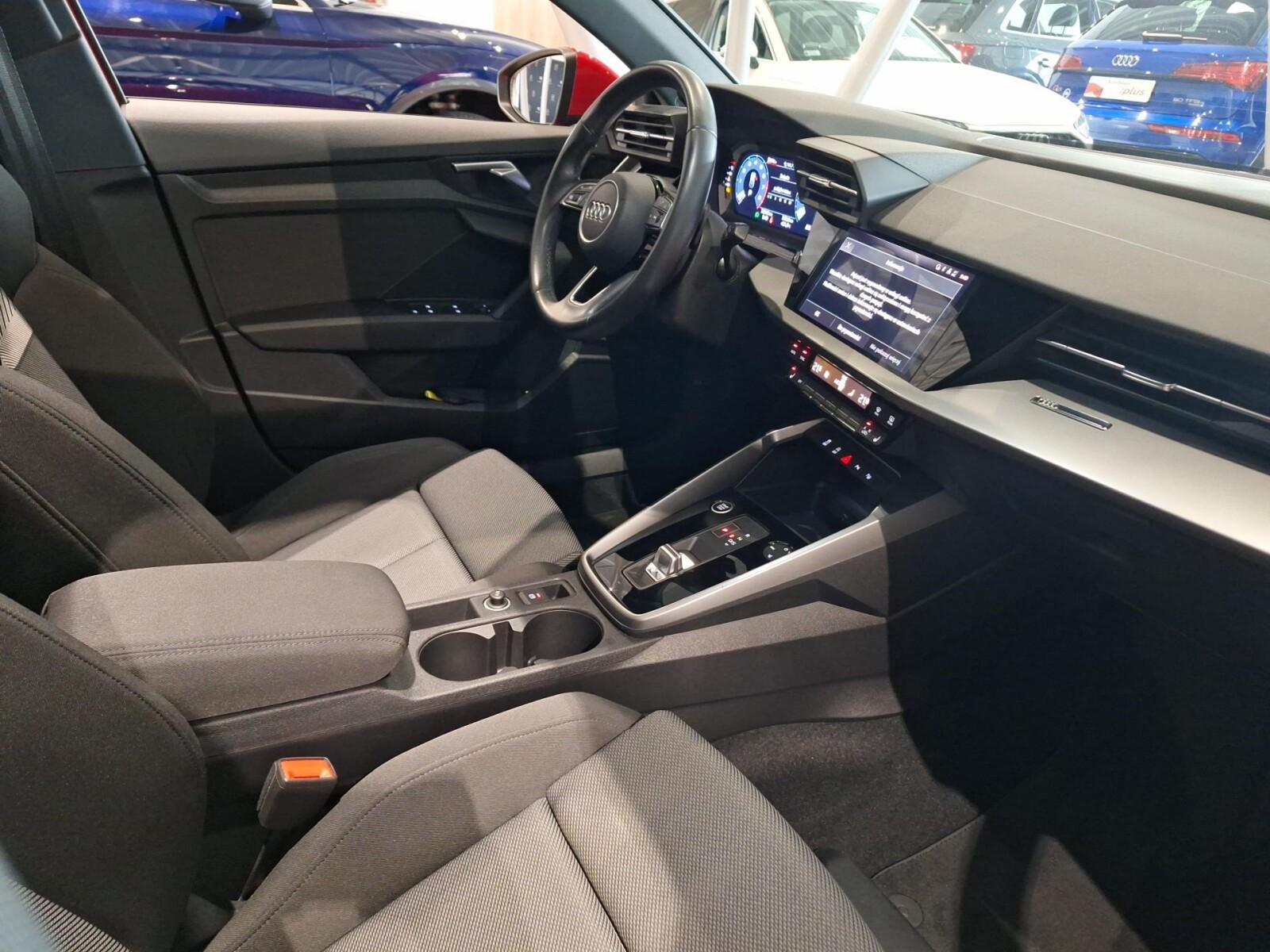FV23% Dach szklany Kamera Fotel sportowy Audi smartphone interface 8
