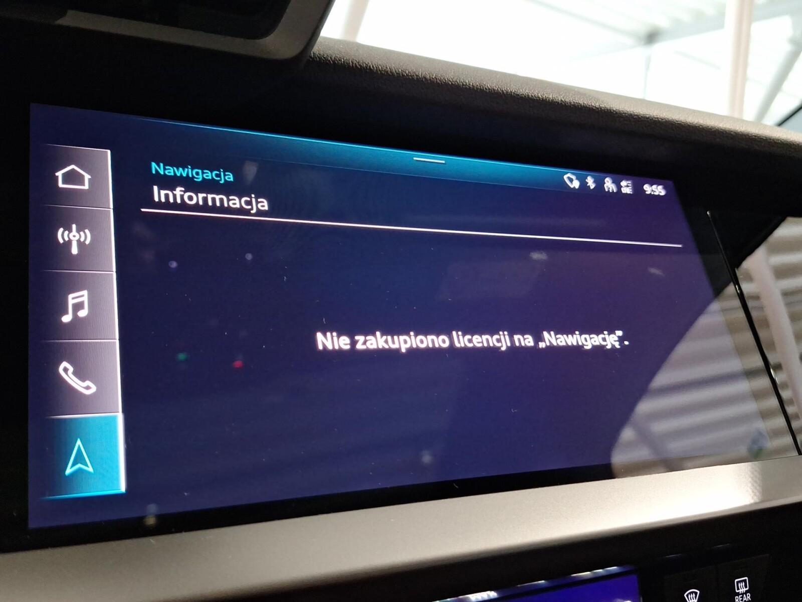 FV23% Dach szklany Kamera Fotel sportowy Audi smartphone interface 22