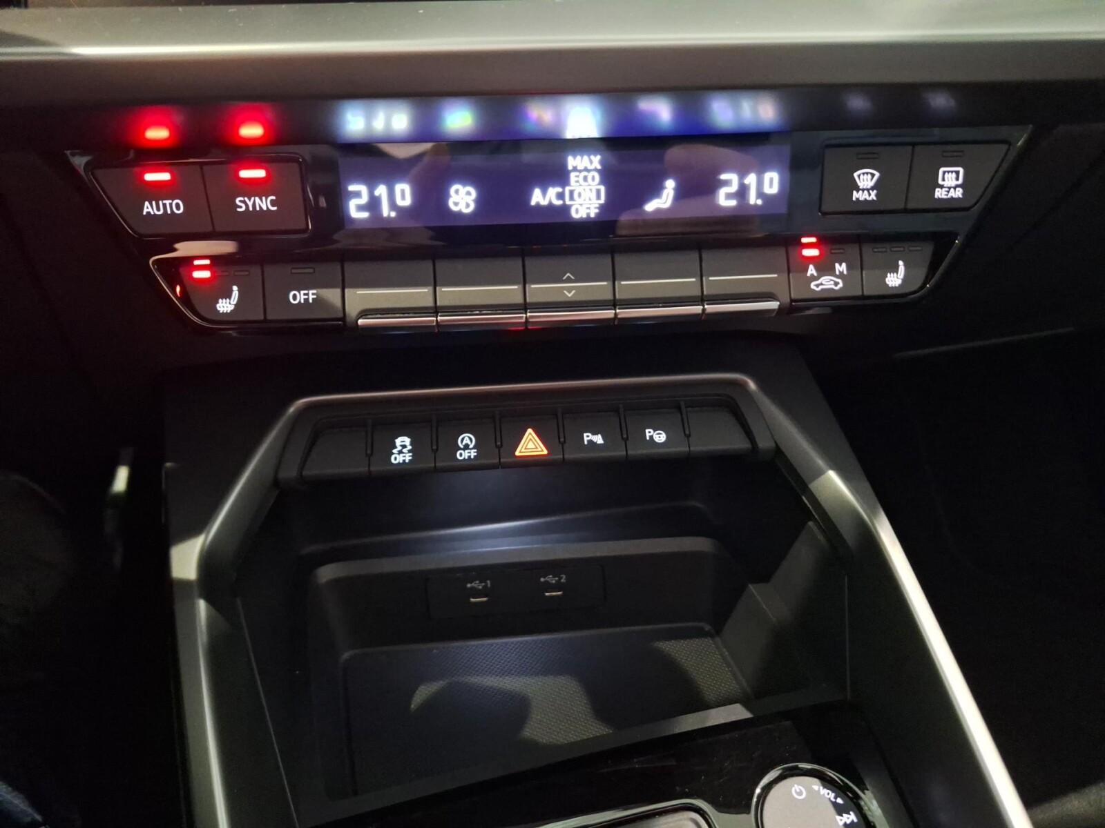 FV23% Dach szklany Kamera Fotel sportowy Audi smartphone interface 19