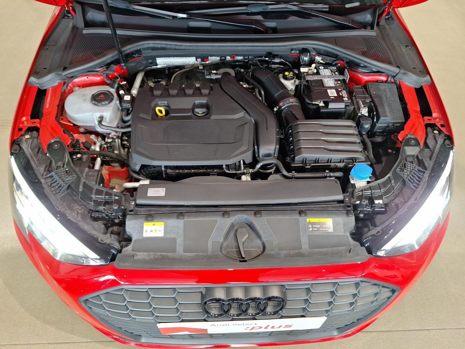 FV23% Dach szklany Kamera Fotel sportowy Audi smartphone interface 16