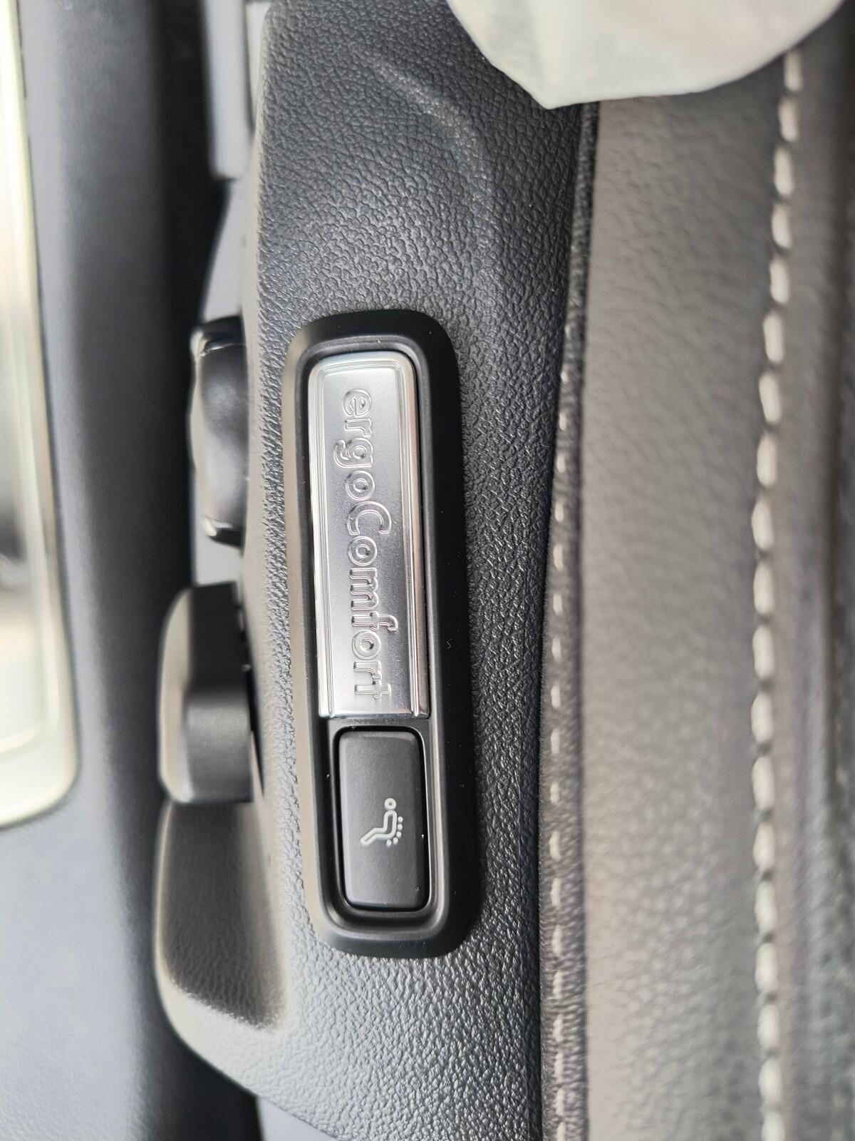 R-Line ASO 2.0TSI 190KM pakiety Webasto H&K panorama LED as.park. VAT 15