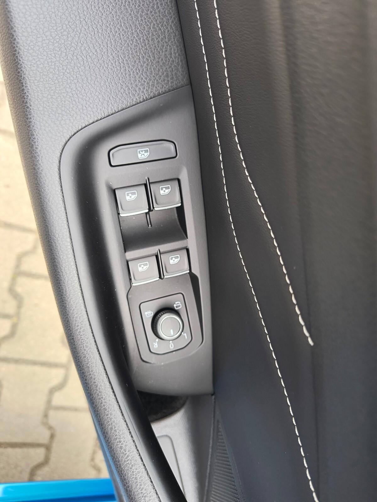R-Line ASO 2.0TSI 190KM pakiety Webasto H&K panorama LED as.park. VAT 12