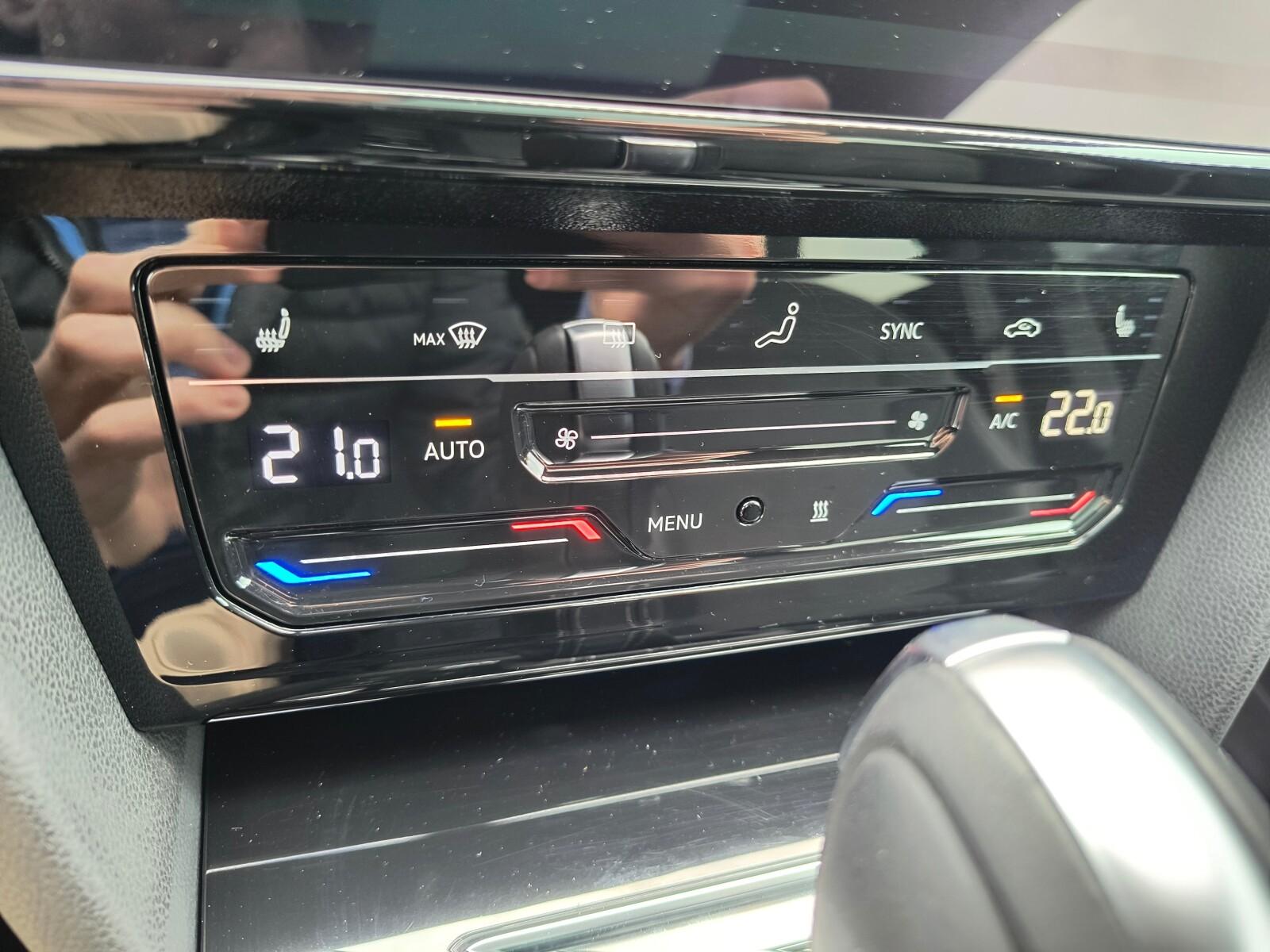 R-Line ASO 2.0TSI 190KM pakiety Webasto H&K panorama LED as.park. VAT 26