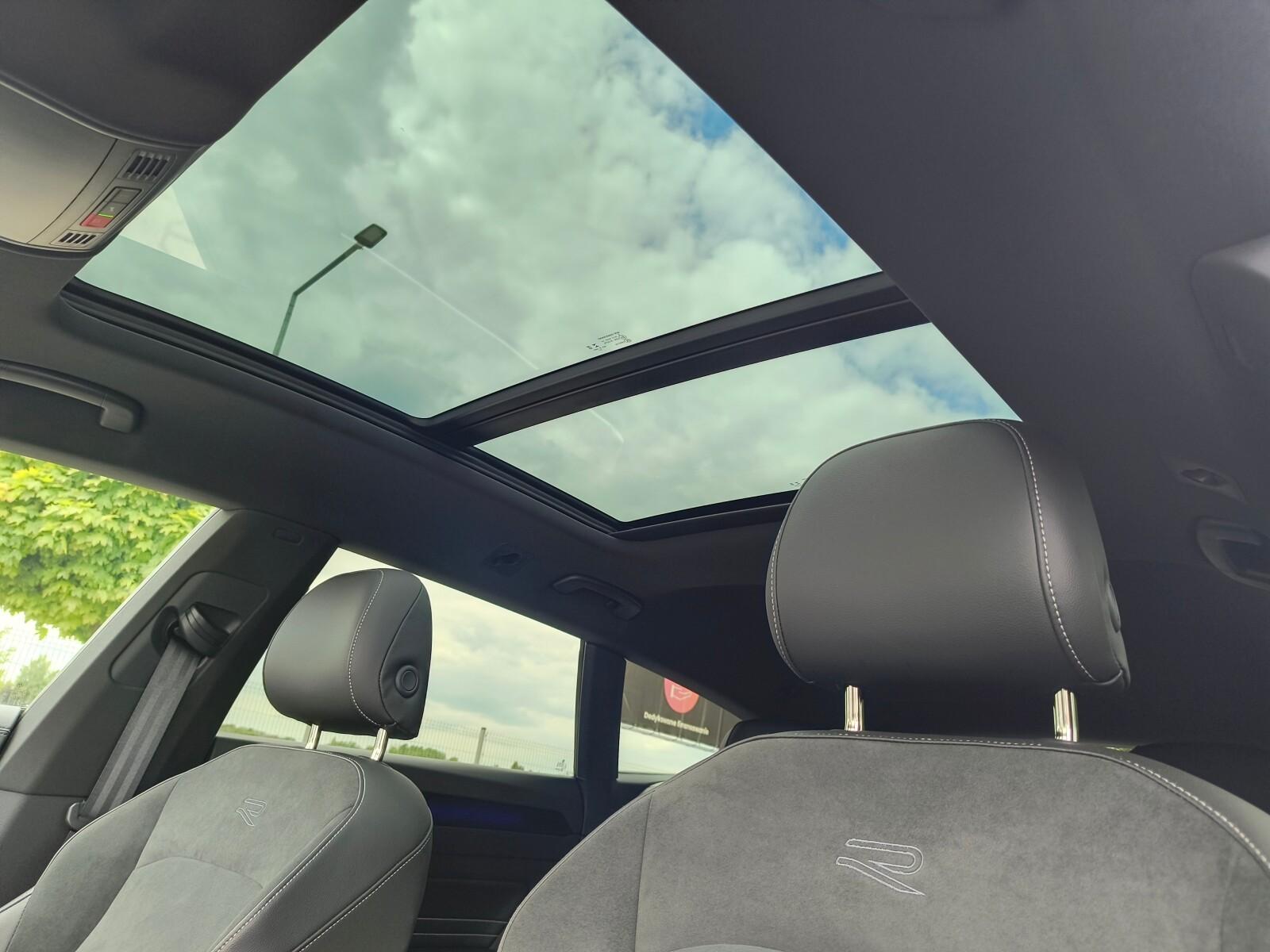 R-Line ASO 2.0TSI 190KM pakiety Webasto H&K panorama LED as.park. VAT 11