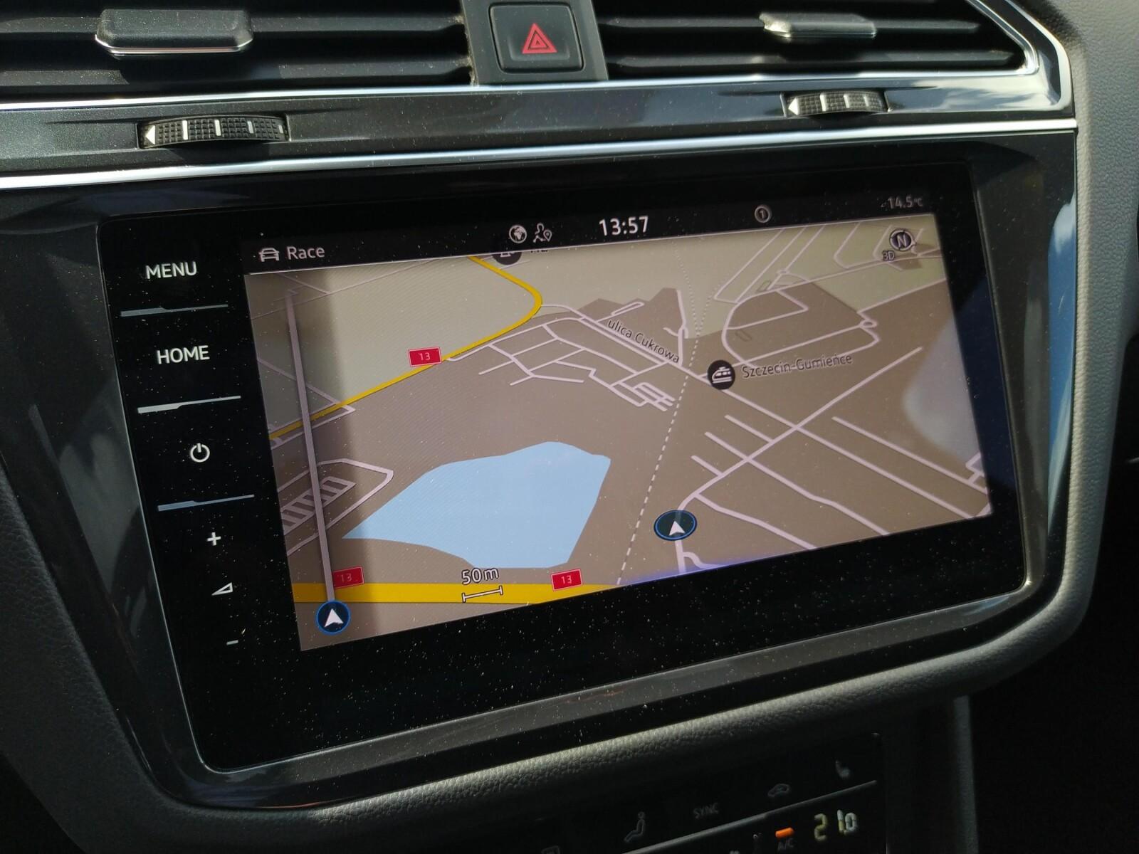 R 320KM | LED Matrix | Head-up | Harman Kardon | panorama | FV23% 19