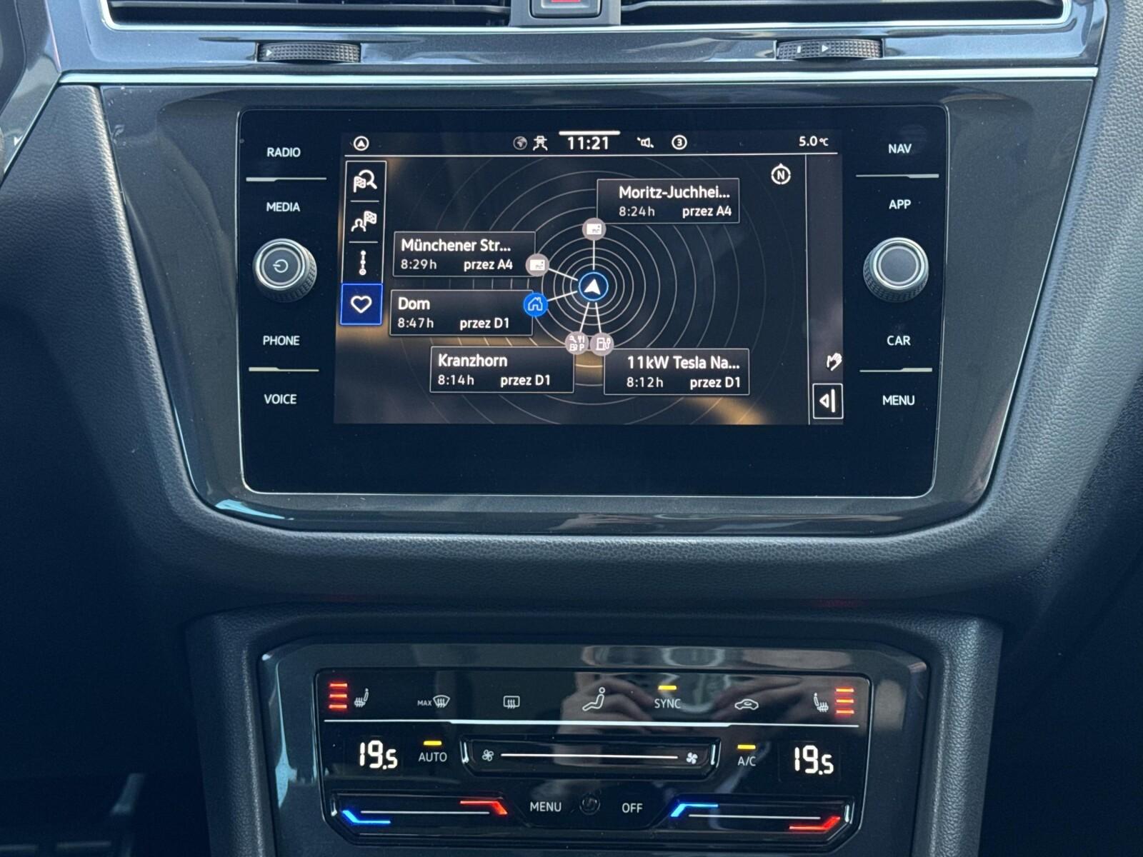 Android Auto Nawigacja Head-Up Kamera Reflektory LED Lane assist 18