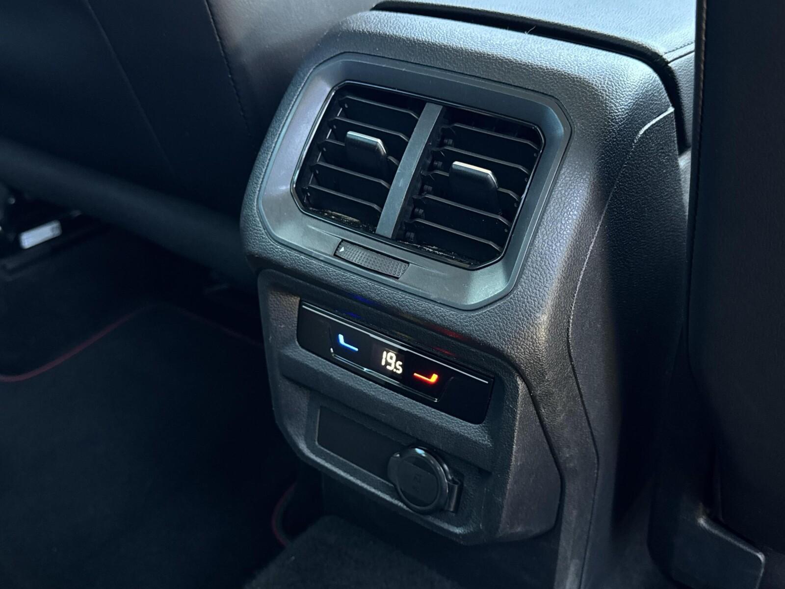 Android Auto Nawigacja Head-Up Kamera Reflektory LED Lane assist 12