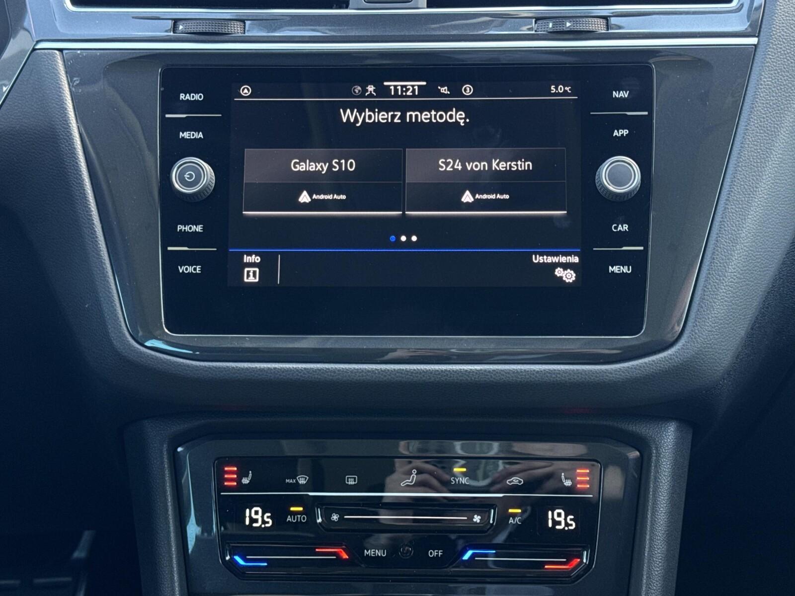 Android Auto Nawigacja Head-Up Kamera Reflektory LED Lane assist 19