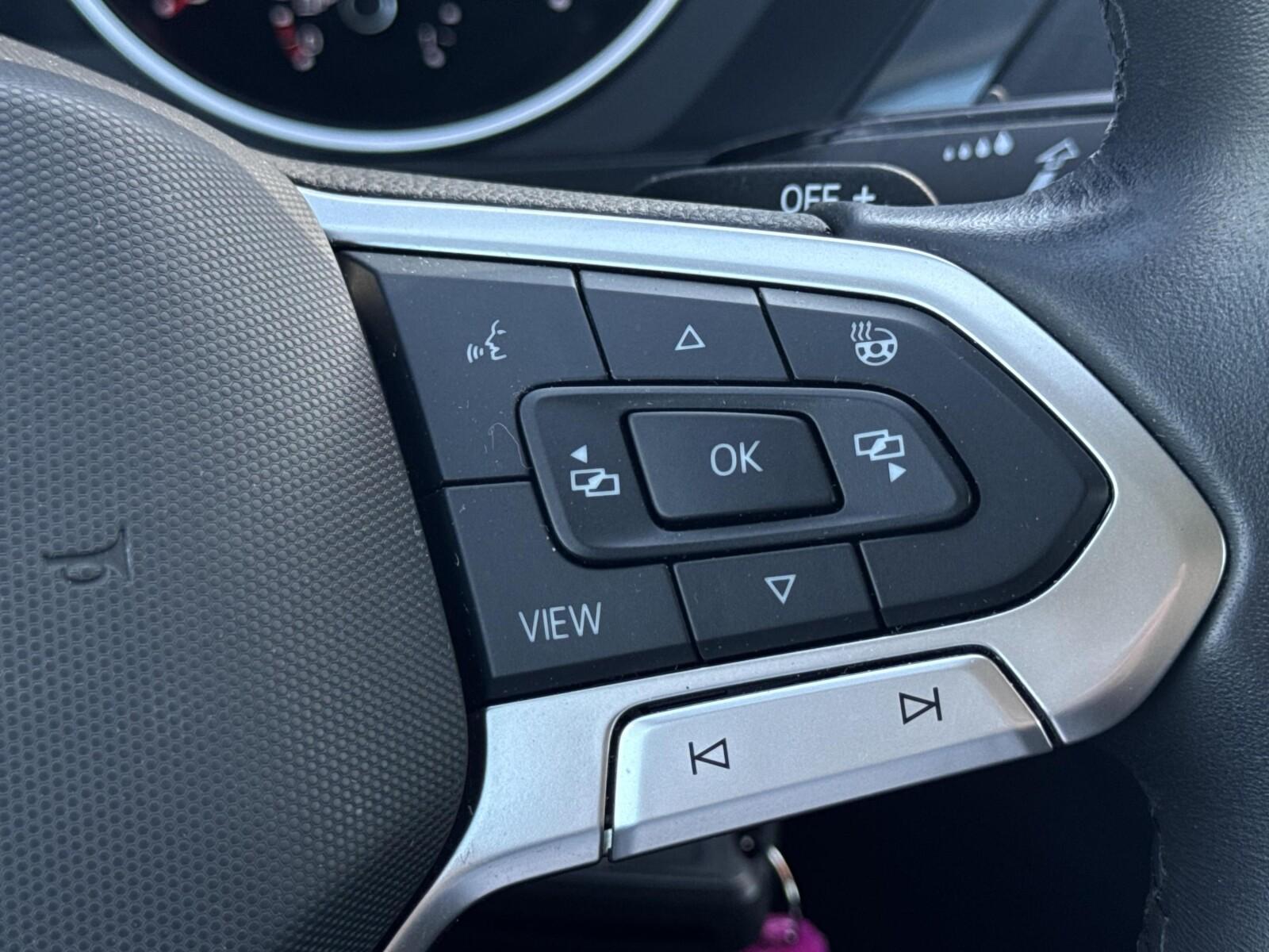 Android Auto Nawigacja Head-Up Kamera Reflektory LED Lane assist 29