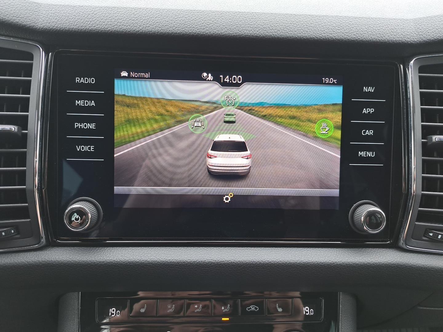 Style 1.5TSI 150KM SalonPL DSG Kamera Hak Kessy ACC SmartLink Alu FV23 26