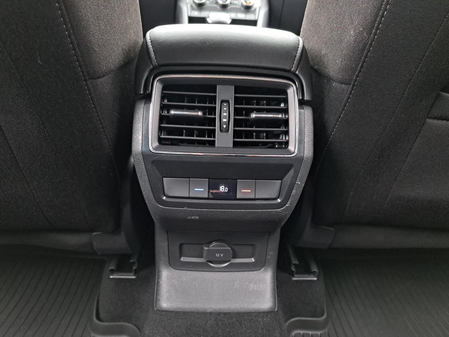 Style 1.5TSI 150KM SalonPL DSG Kamera Hak Kessy ACC SmartLink Alu FV23 21
