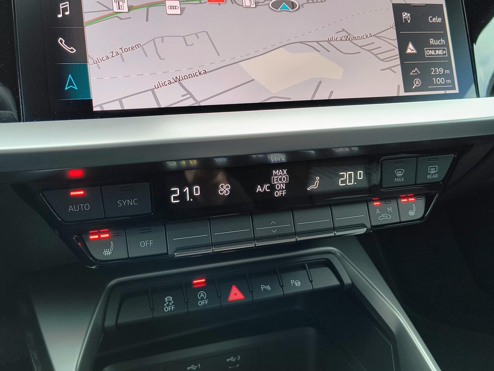 Kamera cofania, S-line, Auto-hold, czarna podsufitka, fotele kubełkowe 26