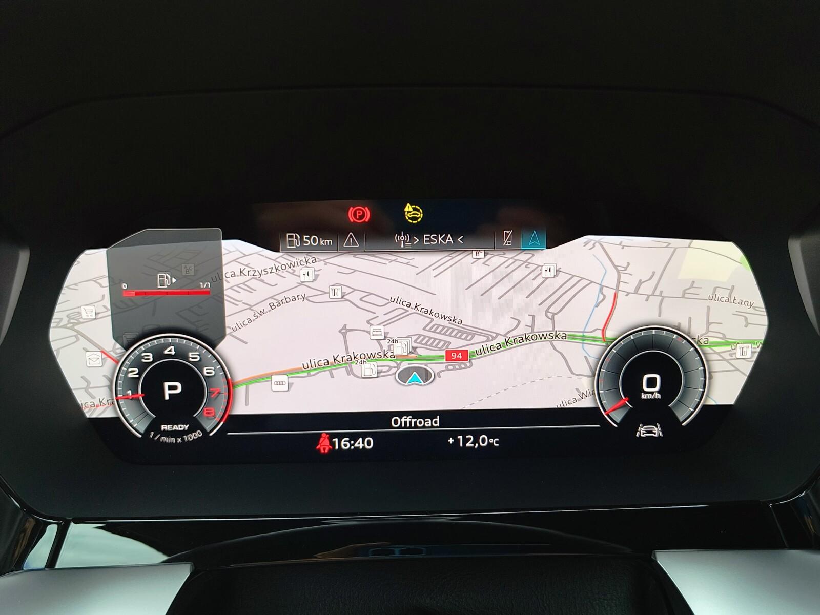 Kamera cofania, S-line, Auto-hold, czarna podsufitka, fotele kubełkowe 21