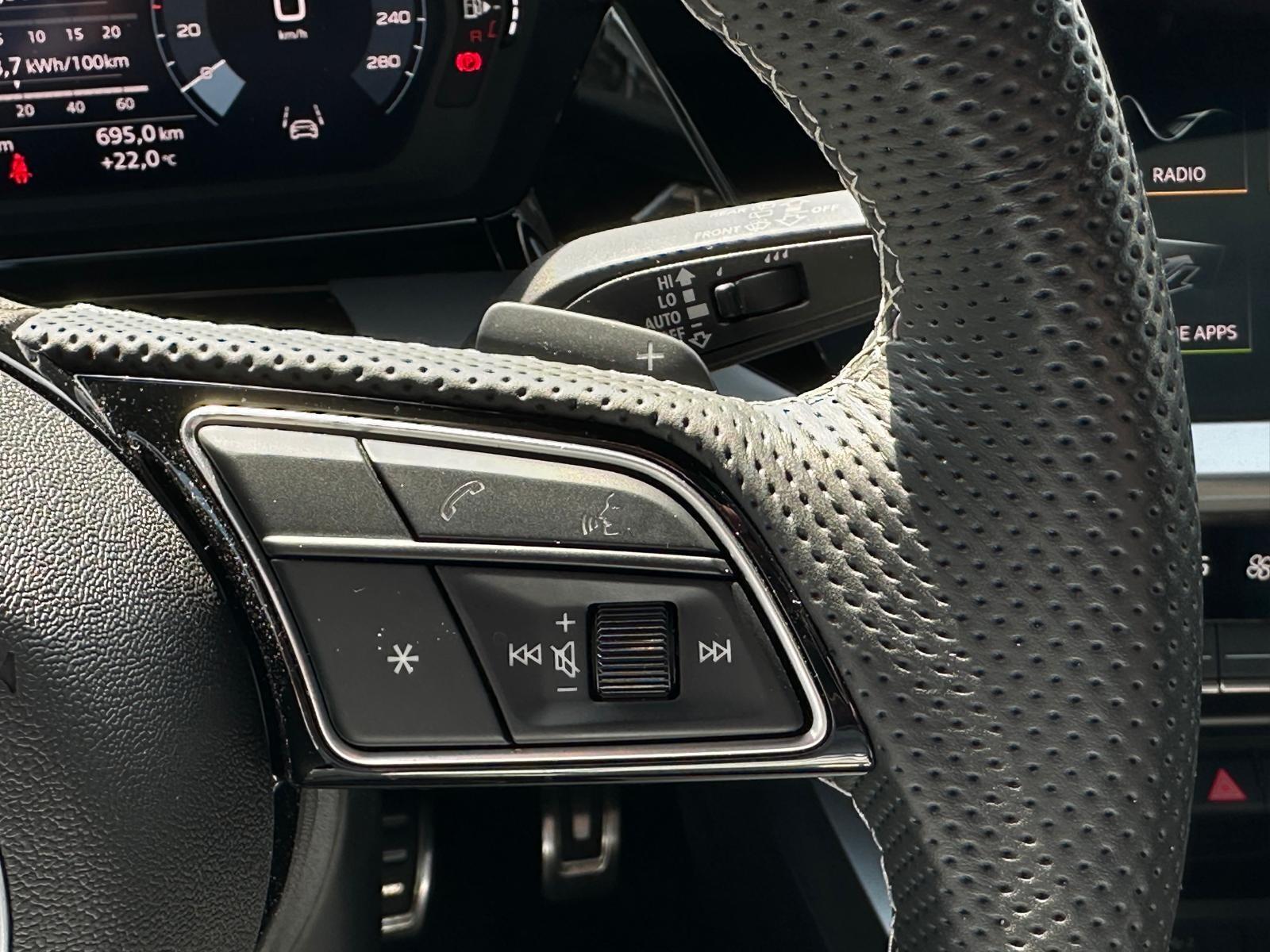 Plug-In 245KM, Adaptacyjny tempomat, Czerń Plus, Panorama! 22