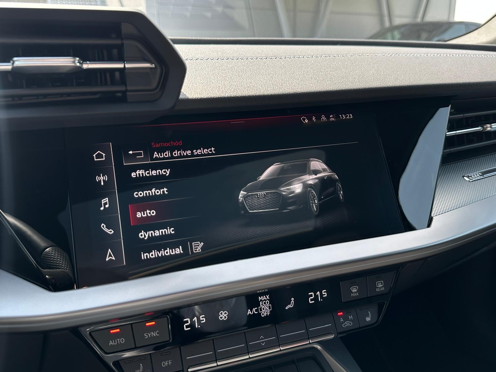 Plug-In 245KM, Adaptacyjny tempomat, Czerń Plus, Panorama! 29