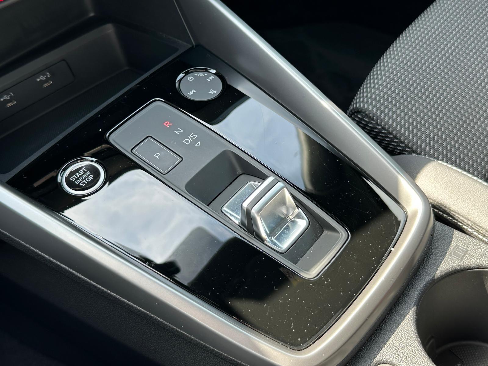 Plug-In 245KM, Adaptacyjny tempomat, Czerń Plus, Panorama! 32