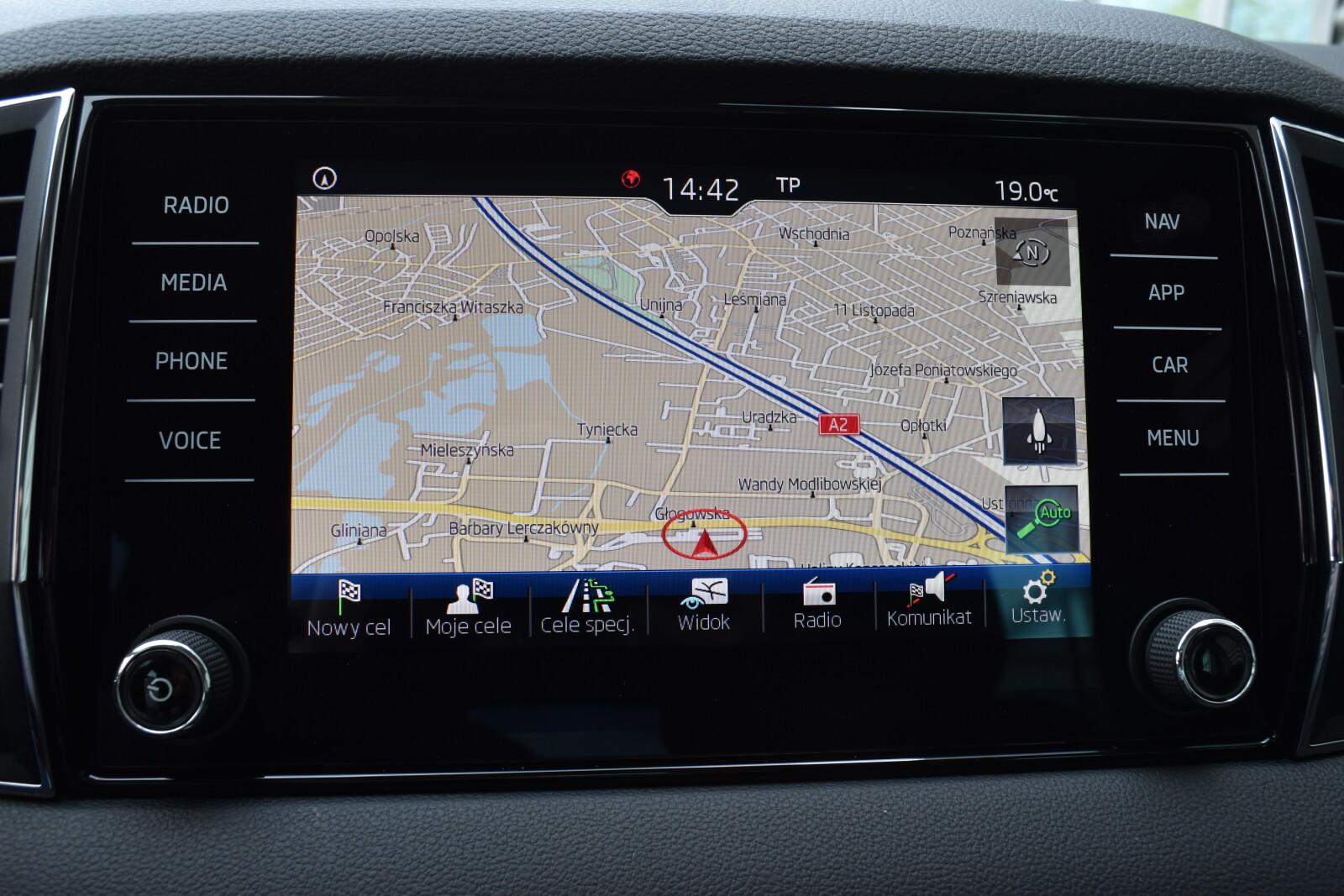SalonPL TDI 150 KM Style NAVI Comfort Kamera LED CANTON Panorama ASO 23