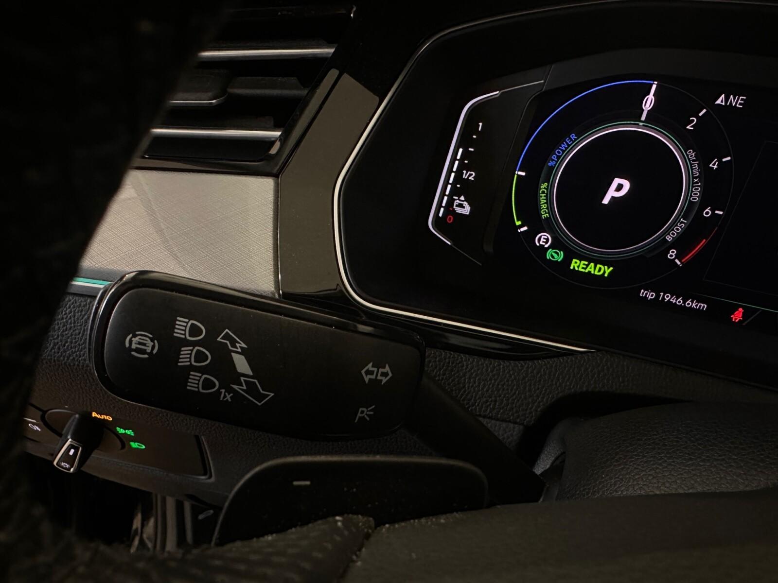 GTE 1.4 TSI Plug-In Hybrid DSG | Kamery 360 | Asystenci | Hak 21
