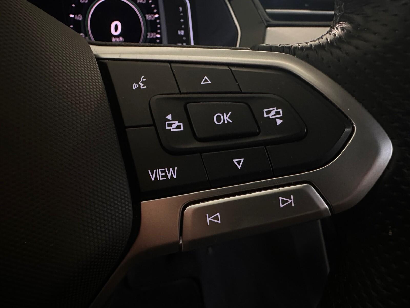 GTE 1.4 TSI Plug-In Hybrid DSG | Kamery 360 | Asystenci | Hak 19