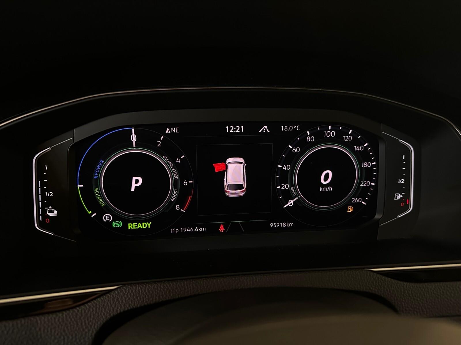 GTE 1.4 TSI Plug-In Hybrid DSG | Kamery 360 | Asystenci | Hak 23