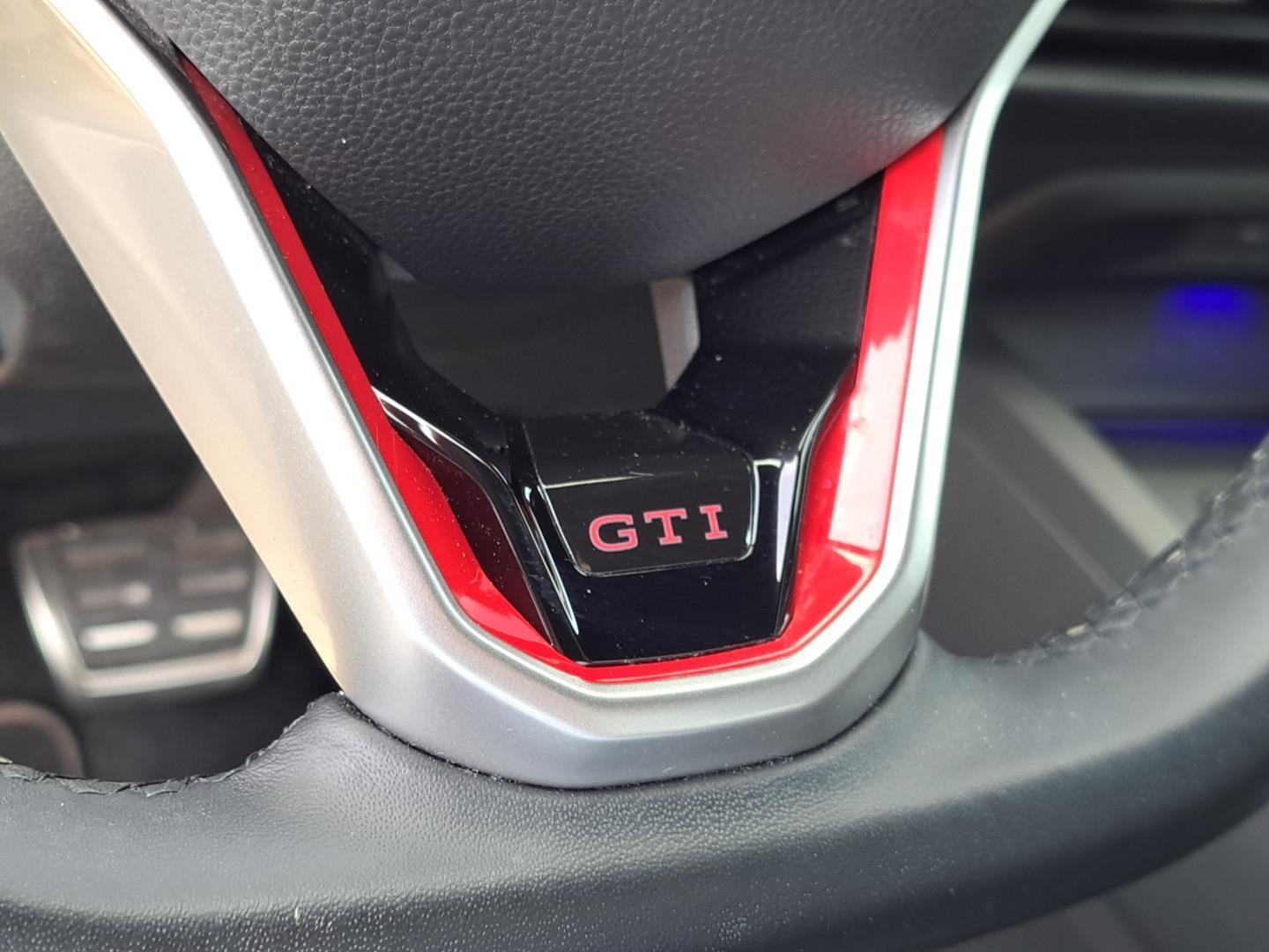 Volkswagen Golf GTI 20