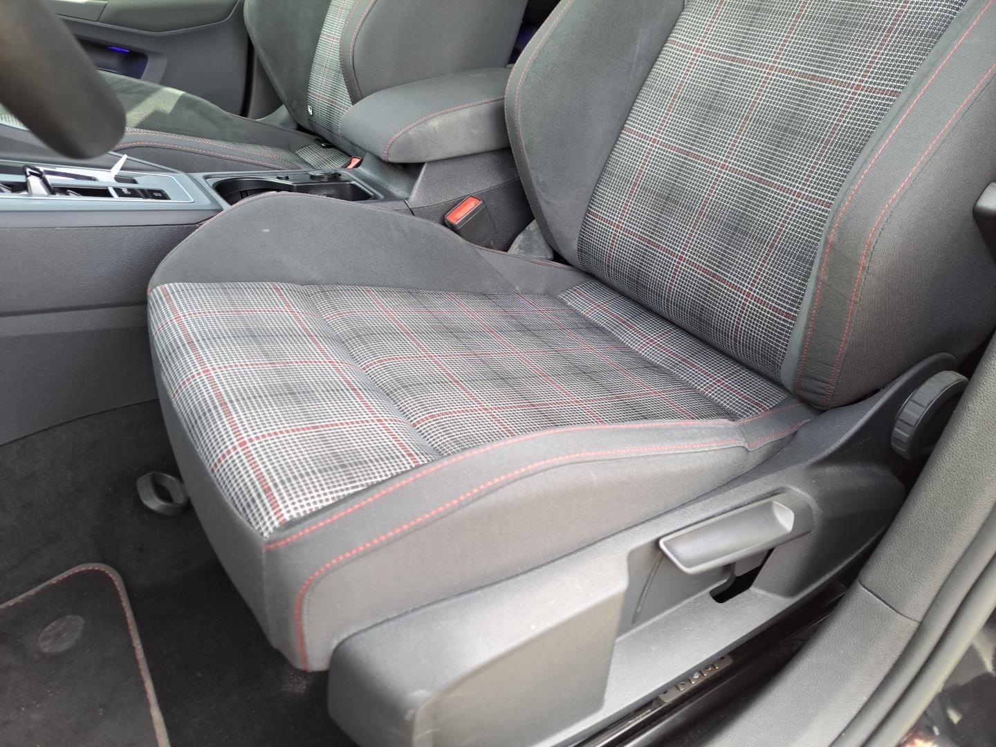 Volkswagen Golf GTI 14