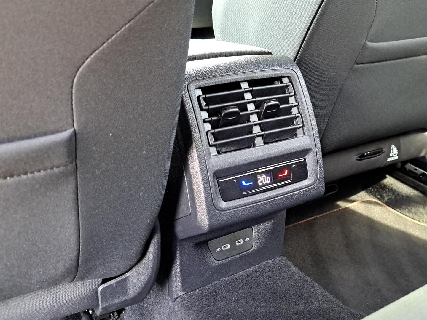 Volkswagen Golf GTI 19