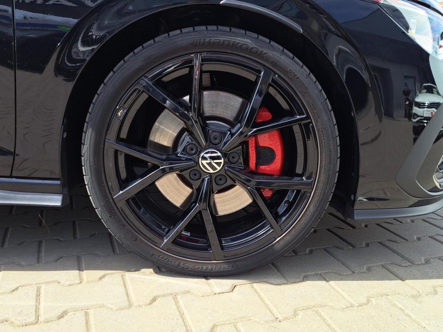 Volkswagen Golf GTI 9