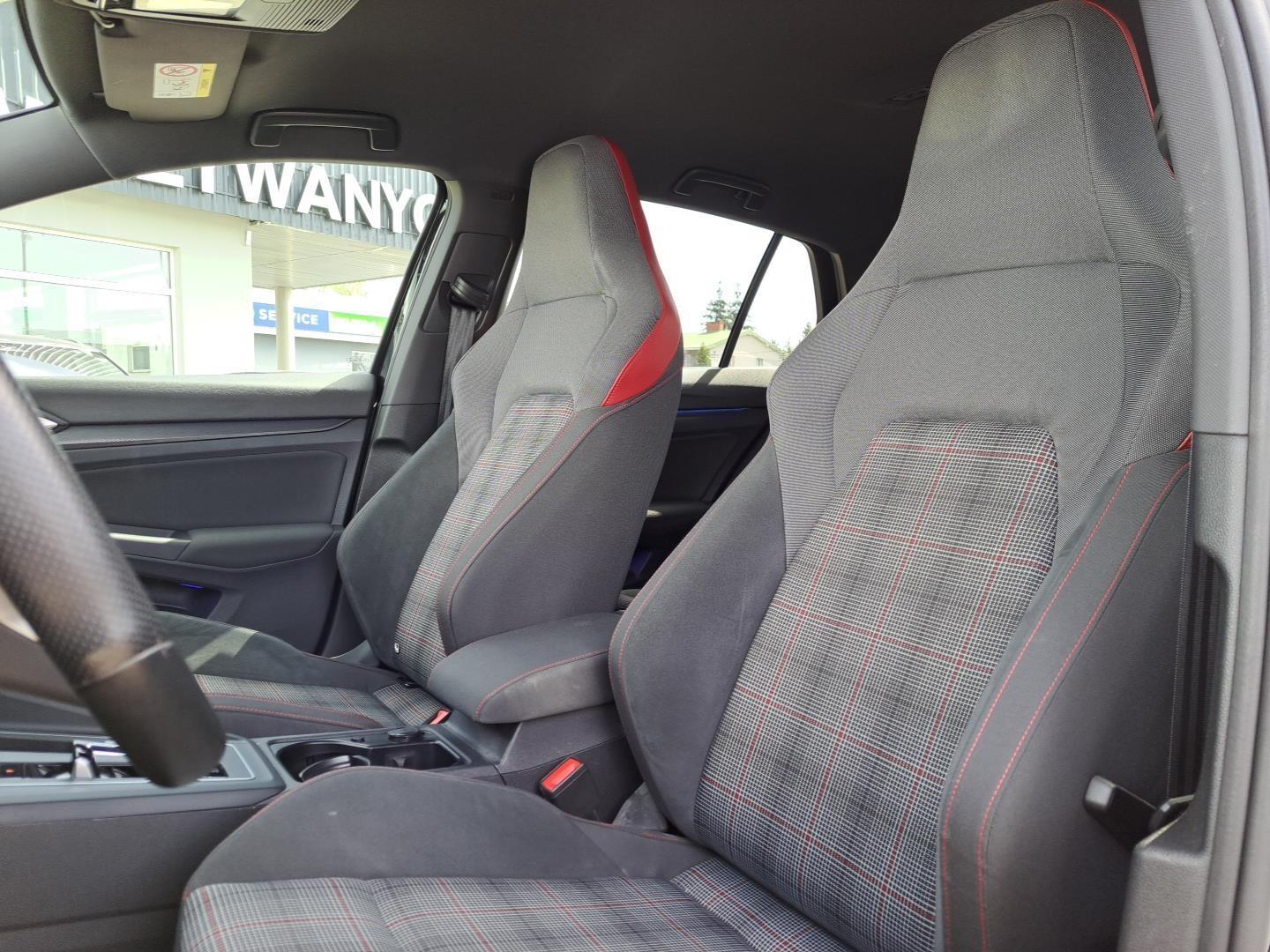 Volkswagen Golf GTI 13