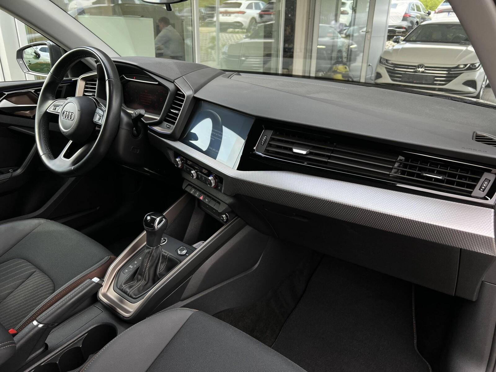 Reflektory LED Kamera cofania Apple CarPlay Android Auto Gwarancja 14