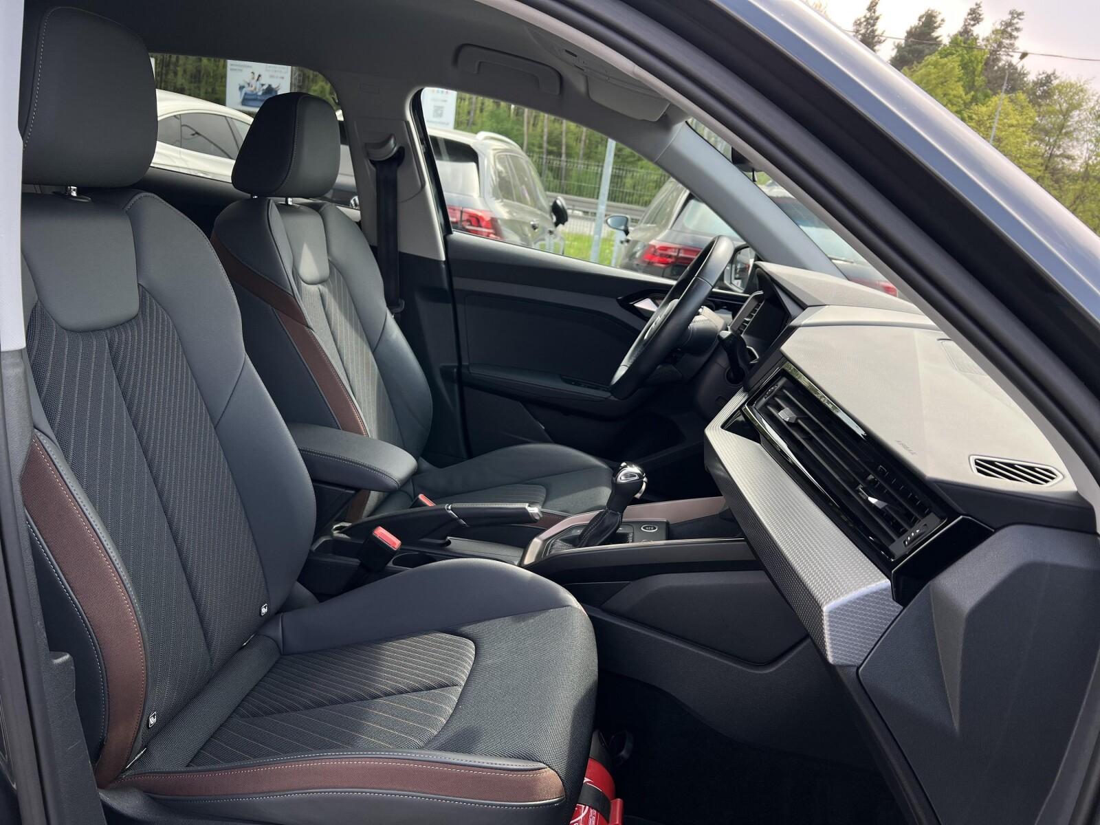 Reflektory LED Kamera cofania Apple CarPlay Android Auto Gwarancja 12