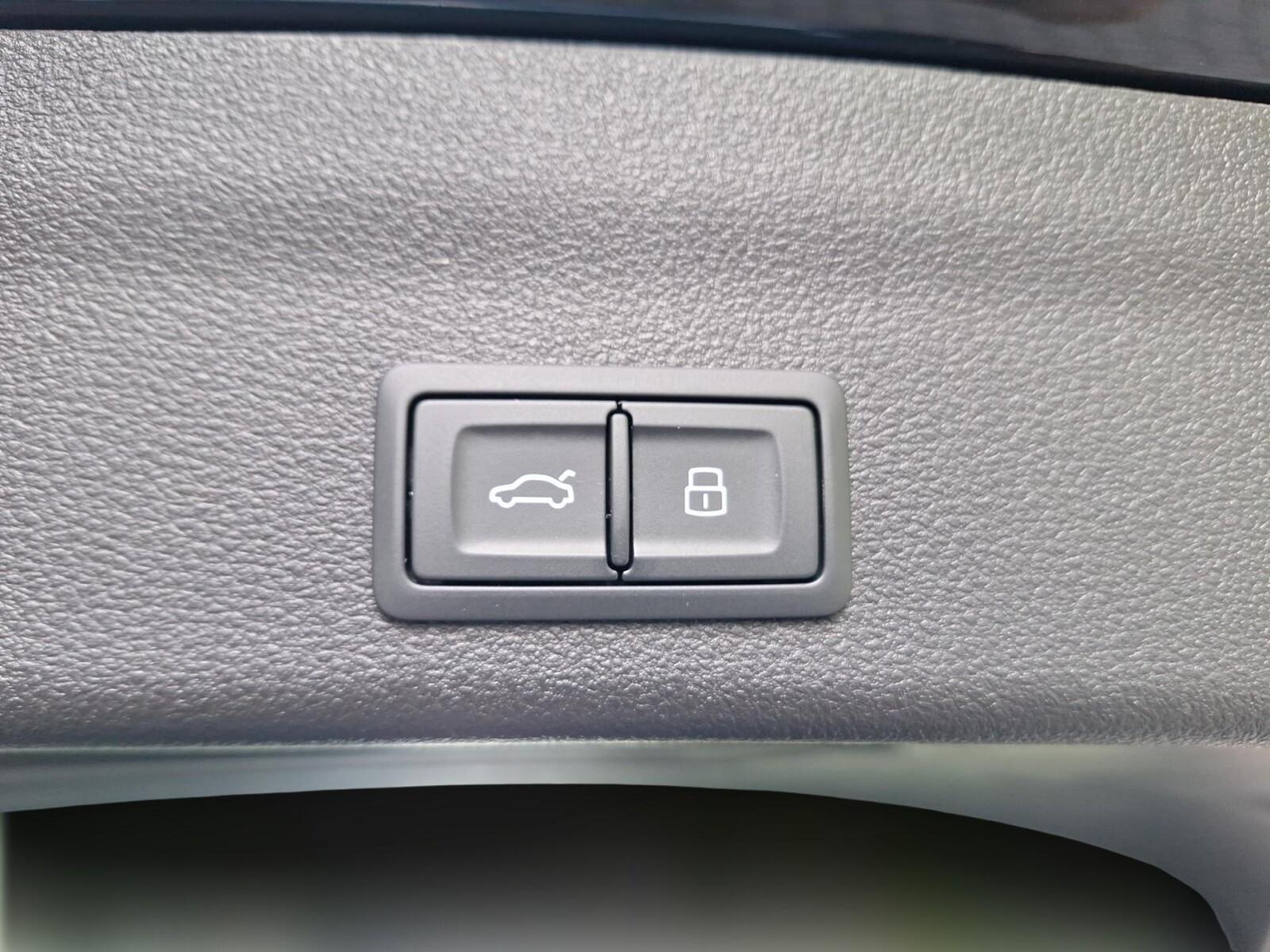 Avant S line 40 TDI quattro 204 KM S tronic Matrix Panorama ACC Kamera 17
