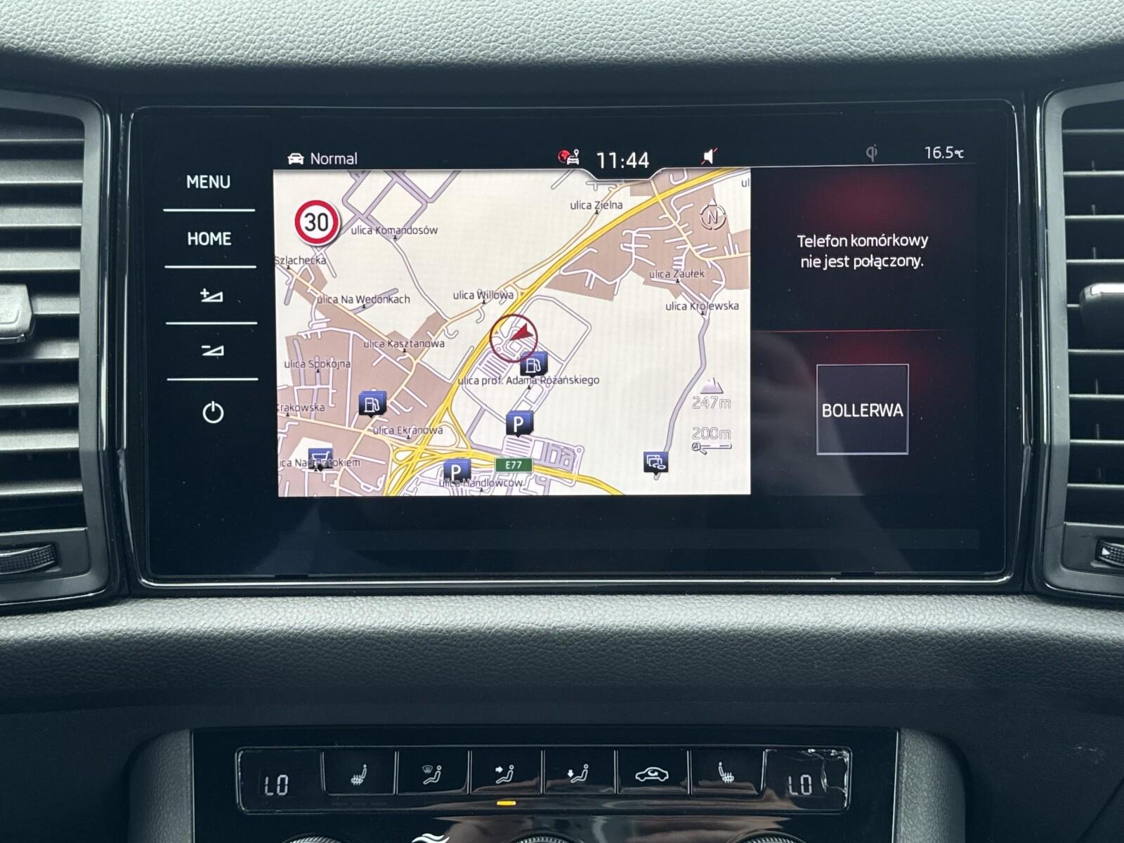 RS, 4x4, APP, Nawigacja Hak Reflektory LED Lane assist Tempomat 27